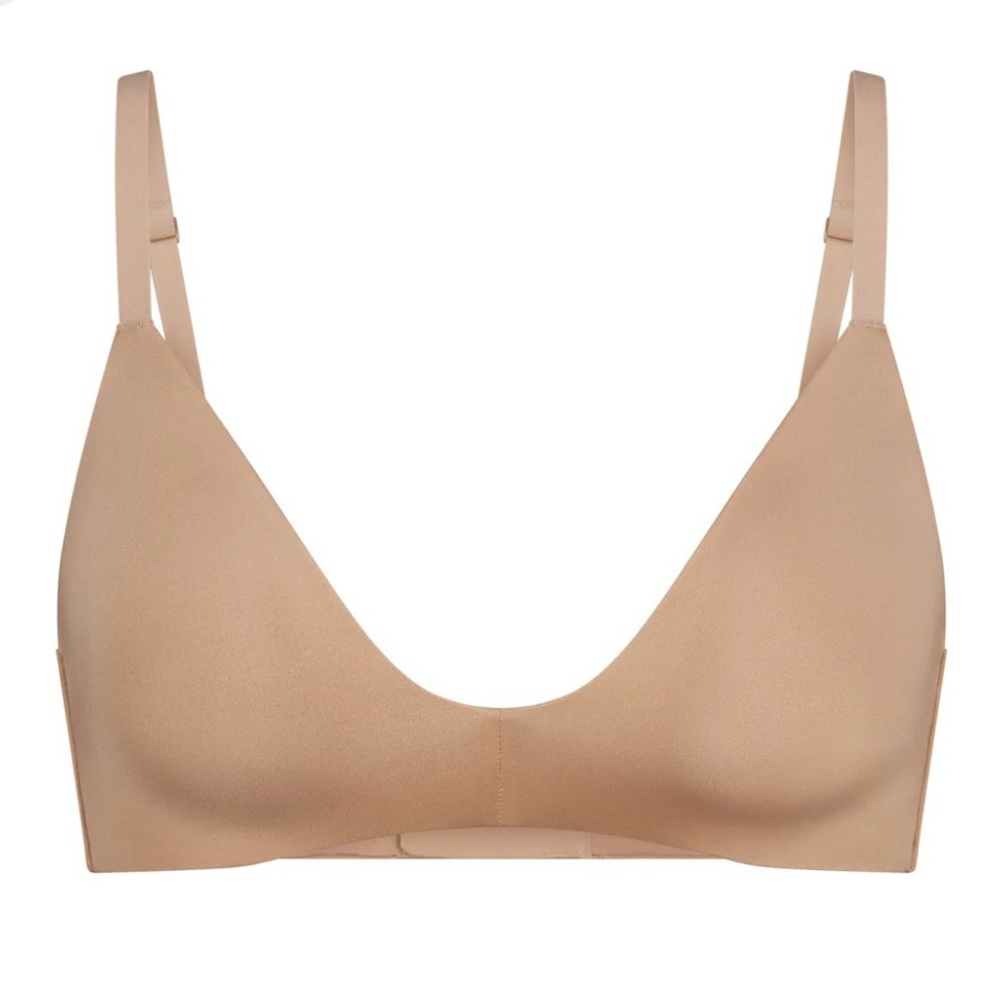 NWT SKIMS Wireless Form T-Shirt Demi Bra